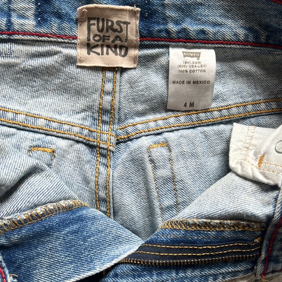 Levis destroyed shorts - Picture 2 of 3